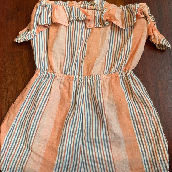 cute striped romper from local boutique :) - Picture 2 of 3